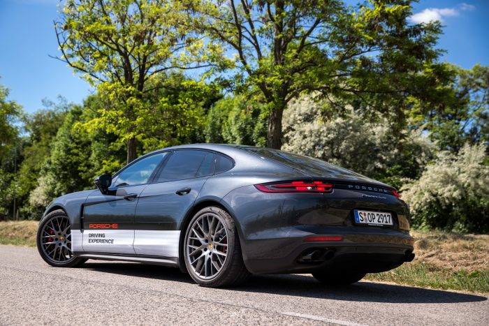 A Porsche Panamera Turbo új szintre emeli a boldogságot 1