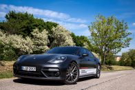 A Porsche Panamera Turbo új szintre emeli a boldogságot 2