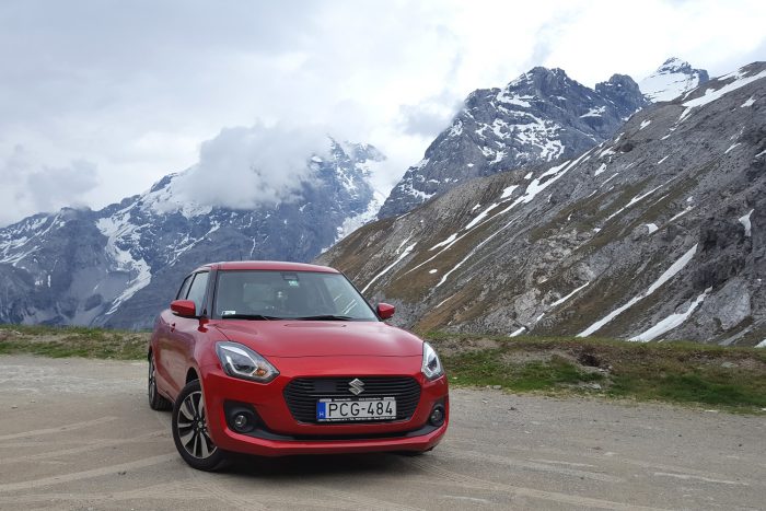 Meghódította a Suzuki a világ leghíresebb szerpentinjét 14 Meghódította a Suzuki a világ leghíresebb szerpentinjét 14