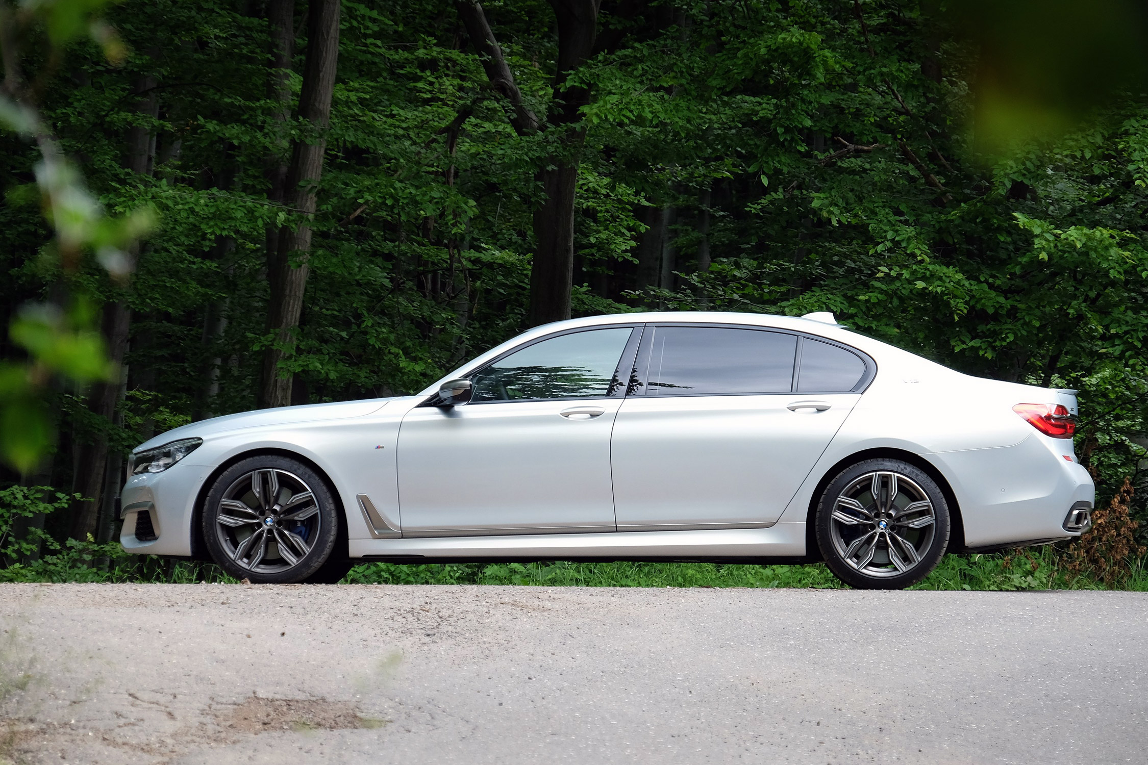 Rolls-Royce féláron: BMW M760Li xDrive 5