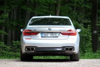 Rolls-Royce féláron: BMW M760Li xDrive 73