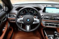 Rolls-Royce féláron: BMW M760Li xDrive 107