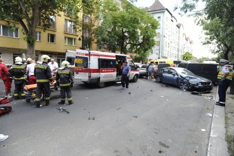 Fotókon a halálos pesti négyes karambol