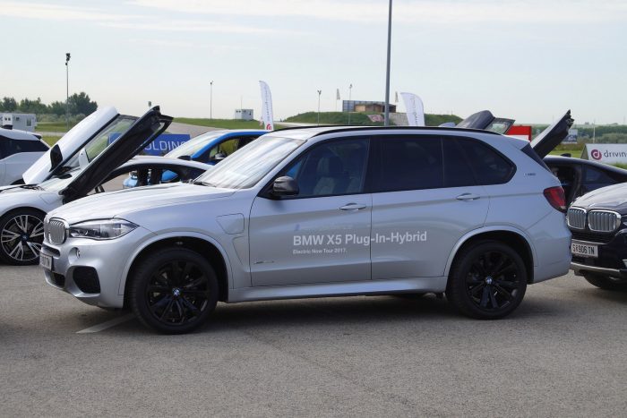 Egészpályás elektromos letámadás a BMW-től 4 Egészpályás elektromos letámadás a BMW-től 4