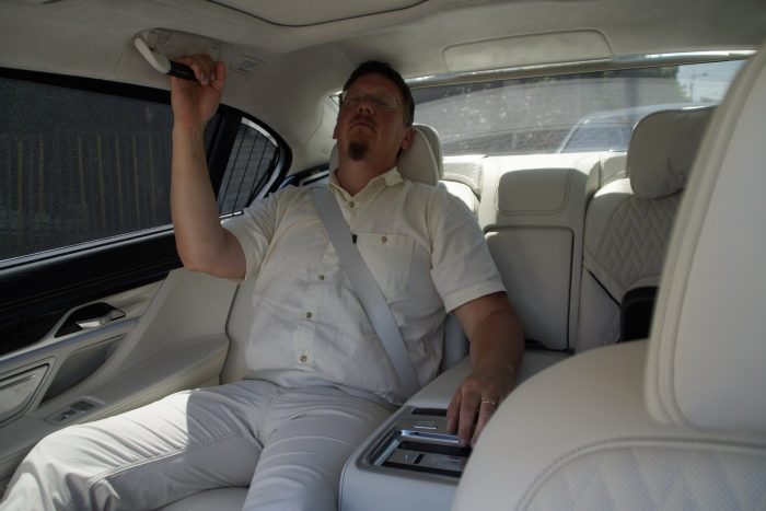 Egészpályás elektromos letámadás a BMW-től 8 Egészpályás elektromos letámadás a BMW-től 8