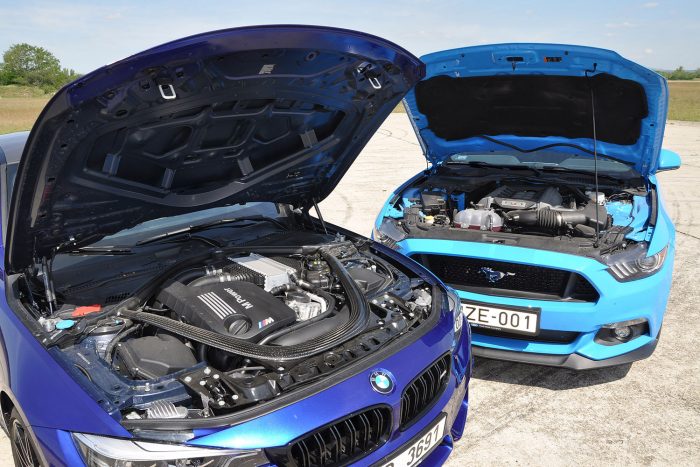 Ford Mustang a BMW M4 ellen 12
