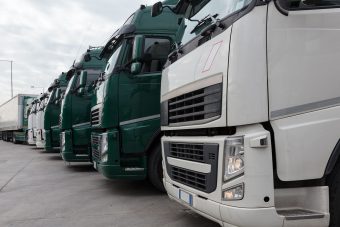 Kilométeres kamionsorok hazánk keleti határainál 