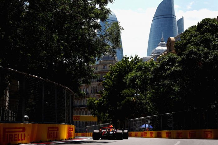 F1: A Red Bull az élen, Perez összetörte – videó