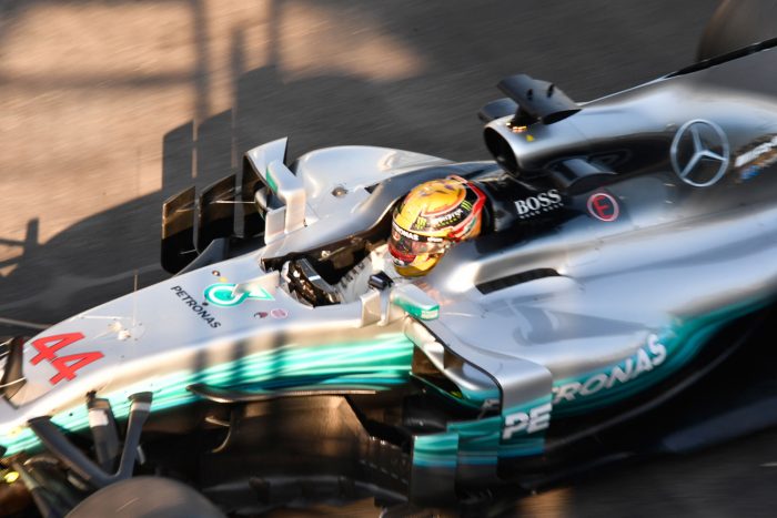 F1: Hamilton űridővel az élen Bakuban