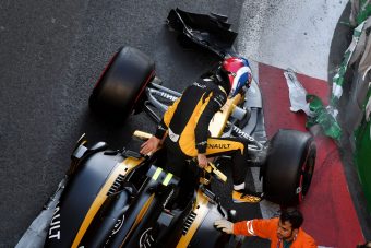 F1: A Renault ismét figyelmeztette Palmert