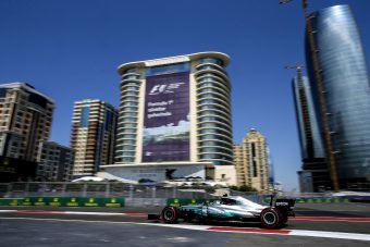 F1: Bottasé az utolsó edzés, Verstappen lerobbant