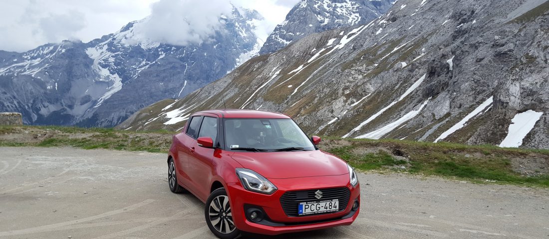 Meghódította a Suzuki a világ leghíresebb szerpentinjét