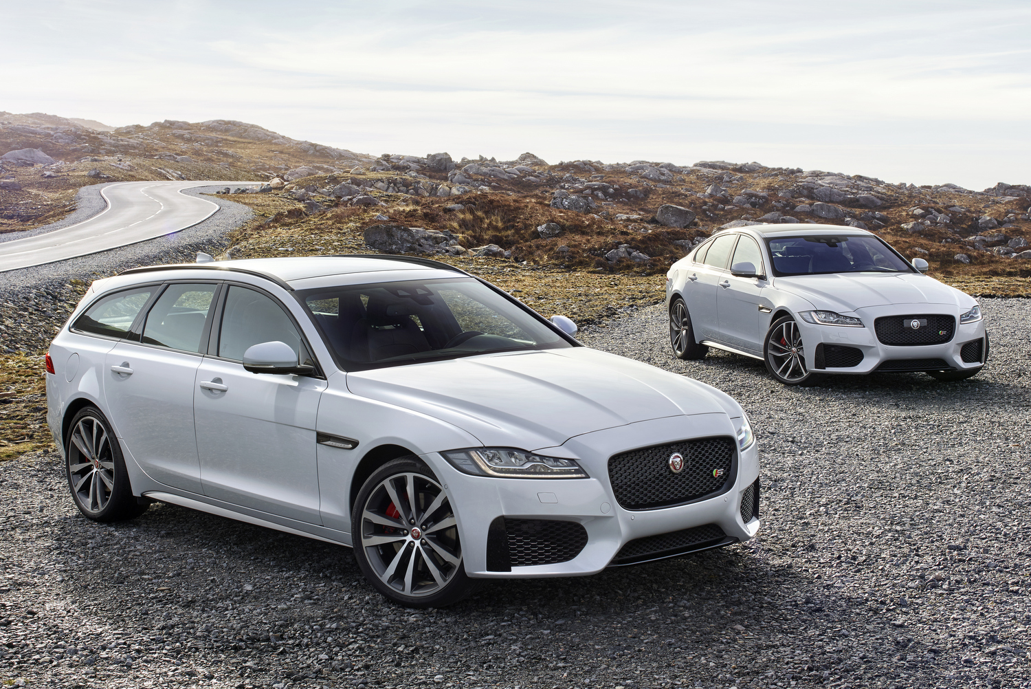 Jaguar XF Sportbrake: konzervatív lázadó 12