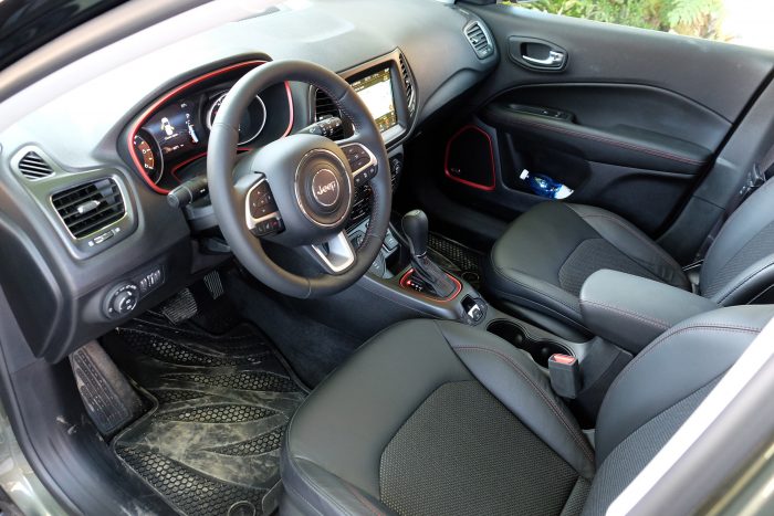 Városban és terepen is otthon van: Jeep Compass 9