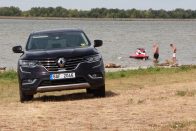 Teljes pályán támadnak a franciák az új Renault Koleossal 39