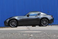 Ponyva helyett keménytető, öregszik az MX-5? 44