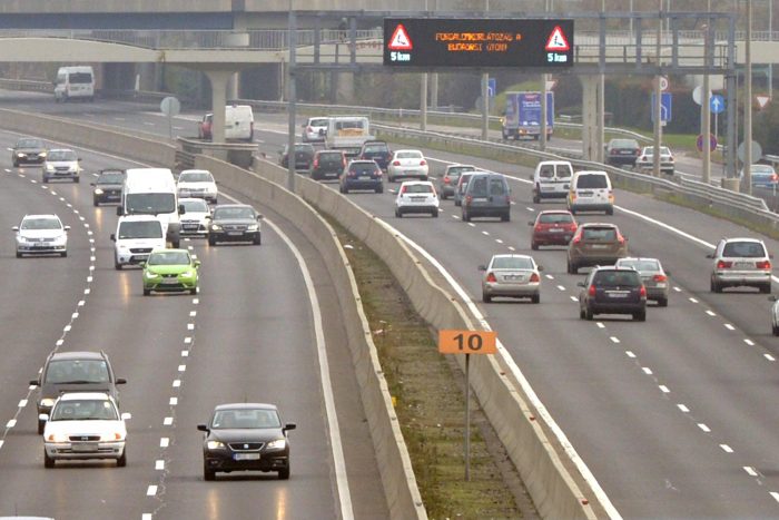 Burkolatjavítás kezdődik az M0-son