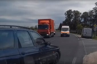 Hajmeresztő manőver egy magyar mentő előtt