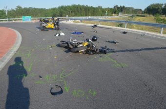 Hihetetlenül hülye motoros okozott balesetet Győrnél