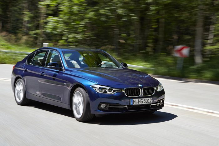 Odapörköl a Teslának a BMW, jön a villanyos 3-as