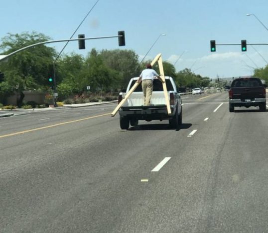 Itt a bizonyíték, hogy őrült autósok mindenhol akadnak 5
