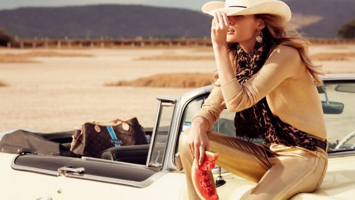 Érzéki fotók autókkal körítve 19