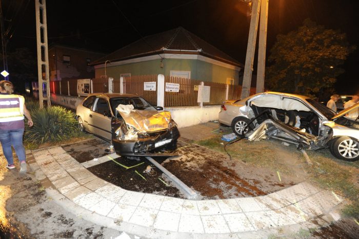 Megrázó fotókon a tegnapi frontális ütközés 2