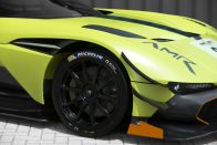 Még durvább a legdurvább Aston Martin 27