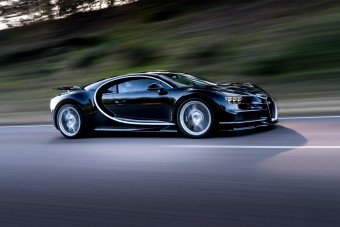 Tudod, mennyi idő alatt üríti ki a tankot a Bugatti Chiron?