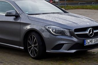 16 ezer autót hív vissza a Mercedes