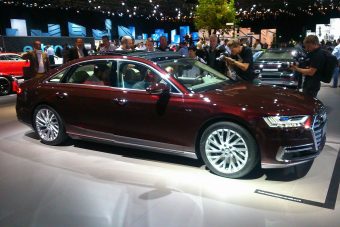 Menet közben tévézhetnek az audisok