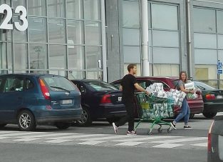 F1: Vettel úgy megy a közértbe, mint bárki más