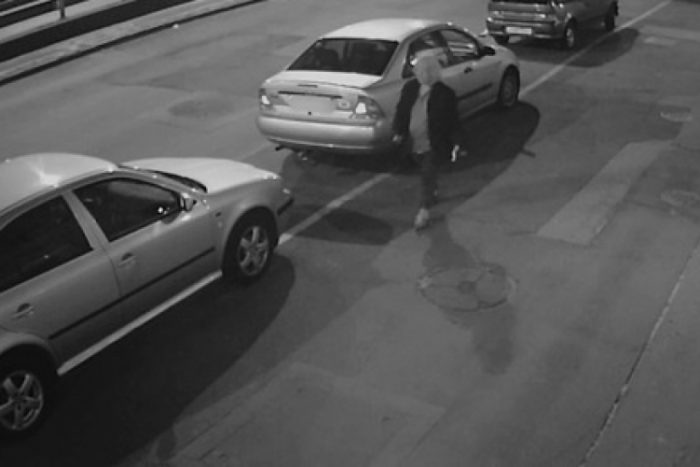 Őrült rendszámtolvajt keres a rendőrség