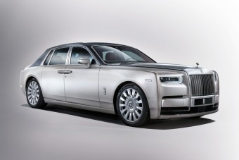 Kigördült a nép színe elé az új Rolls-Royce Phantom 