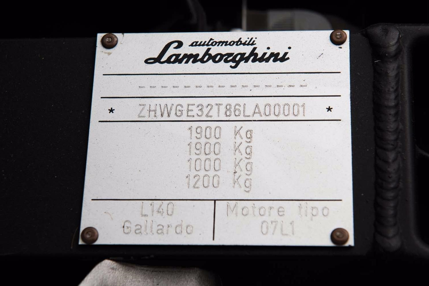 Hihetetlen Lamborghini kerül kalapács alá 17