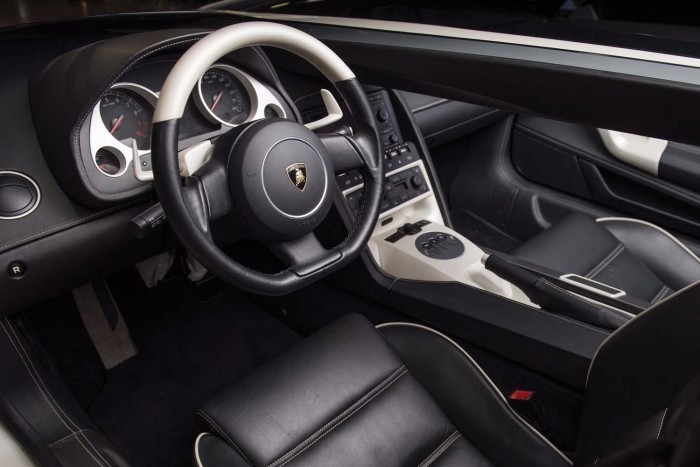 Hihetetlen Lamborghini kerül kalapács alá 6