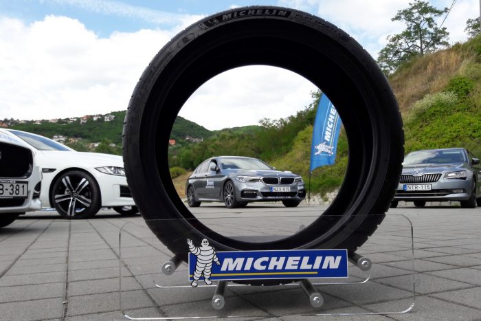 Gumi nagymenő autókhoz