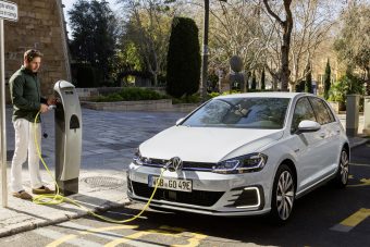 Undok szupergonoszokkal hirdeti hibridjét a Volkswagen