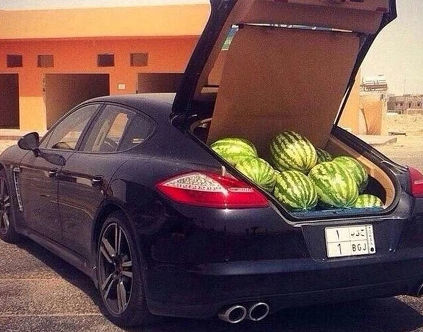 Szentségtörés ritka luxusautóval krumplit szállítani? 6