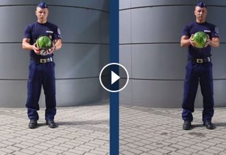 Szétrepedt dinnyével üzen a bringásoknak a rendőrség