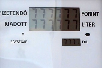 Benzin nem jött, az óra viszont pörgött egy román kúton