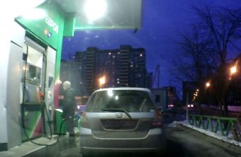 Kilyukadt egy cső, elöntötte a kutat a benzin