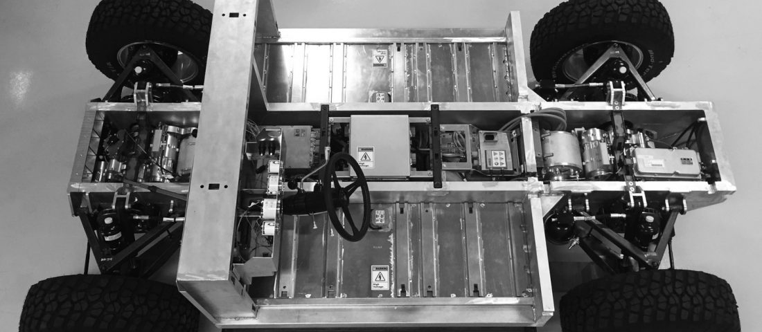 Kínai Defender-hamisítvány? Dehogy: amerikai villanyterepjáró!