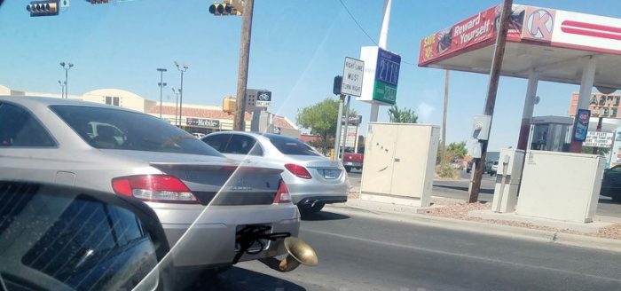 20 kép szörnnyé faragott gépekről, a rózsaszín traktor mindent visz 6