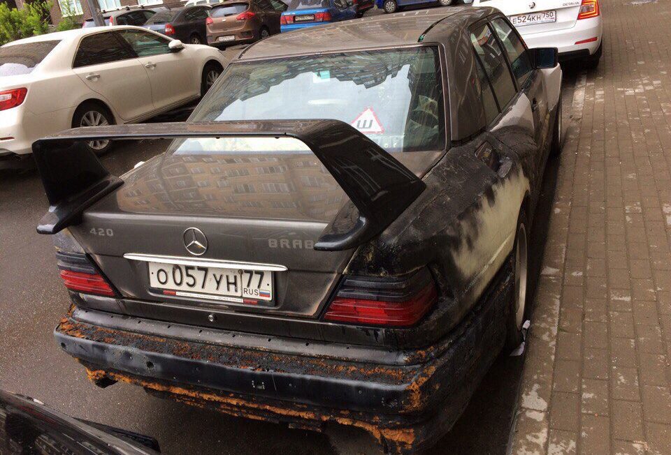 20 kép szörnnyé faragott gépekről, a rózsaszín traktor mindent visz 12