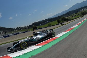 F1: A második edzést is behúzta Hamilton