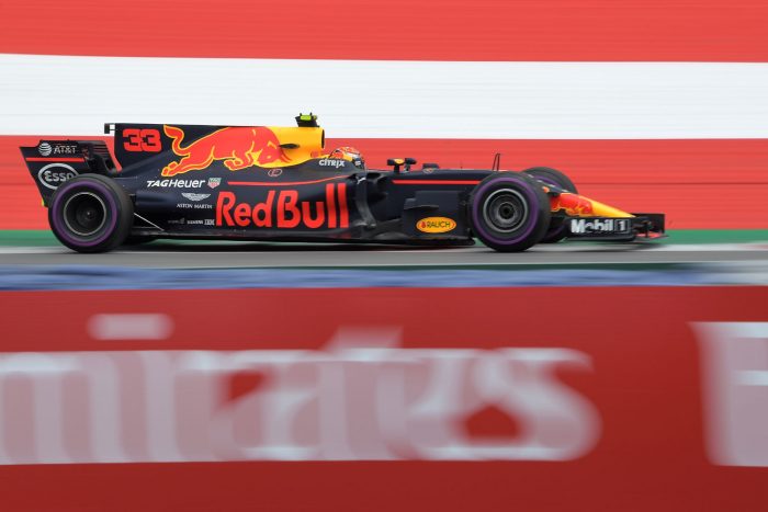 F1: A második edzést is behúzta Hamilton 2