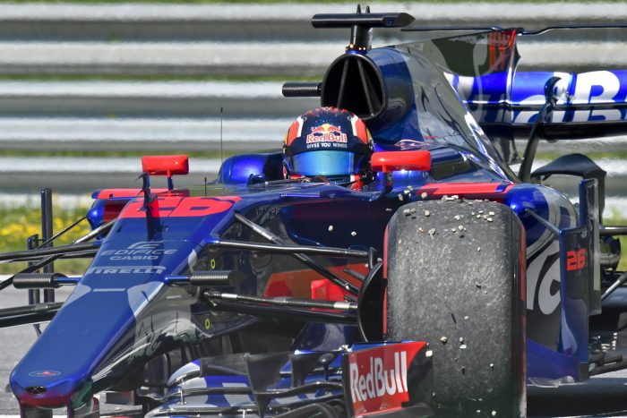 F1: A második edzést is behúzta Hamilton 3