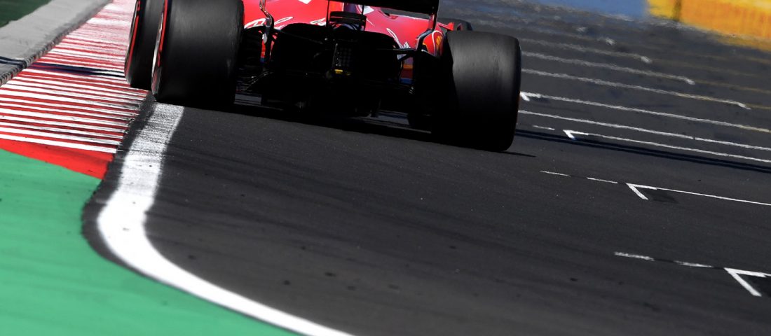 F1: Tarolt a Ferrari, Hamilton várhat a rekordra