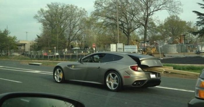 Szentségtörés ritka luxusautóval krumplit szállítani? 1